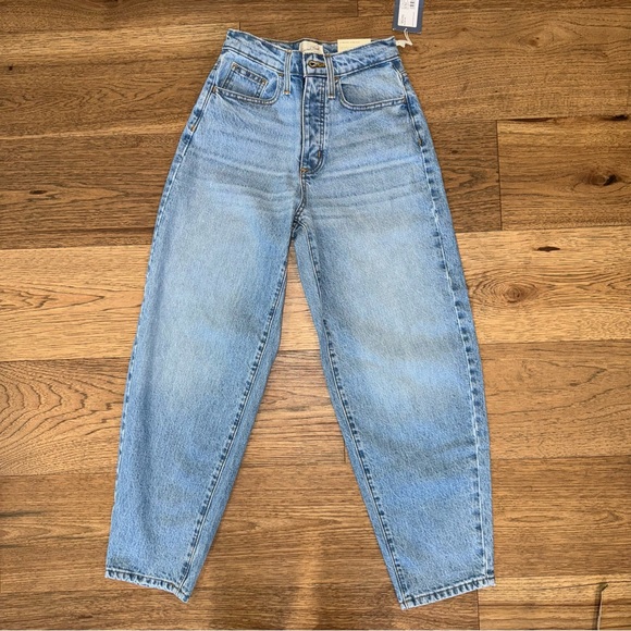 NWT Women’s stretch, baggy, wide leg Jean size 00, y2k style - Picture 1 of 6